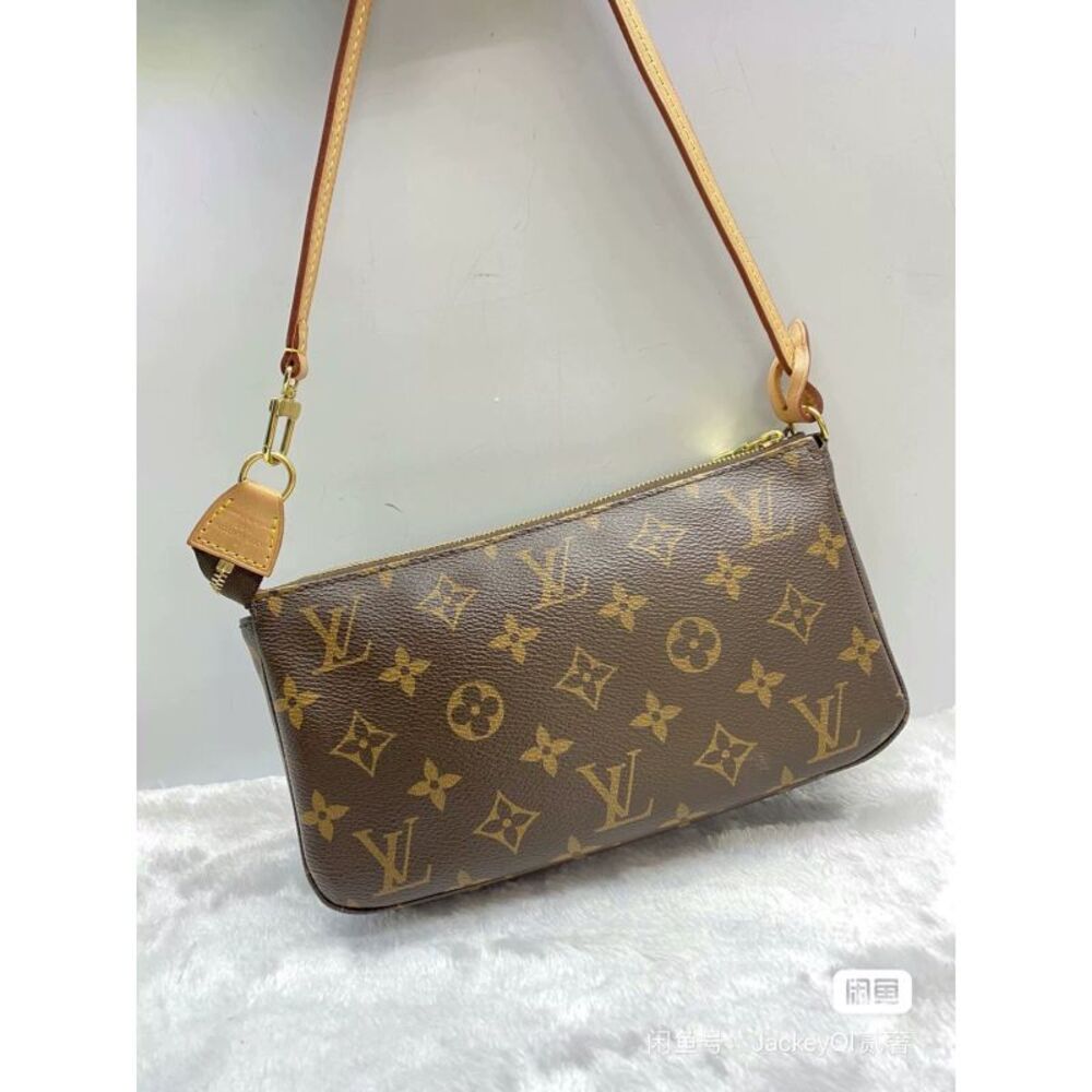Louis Vuitton Women Pre-Loved Bag Very Good Condition